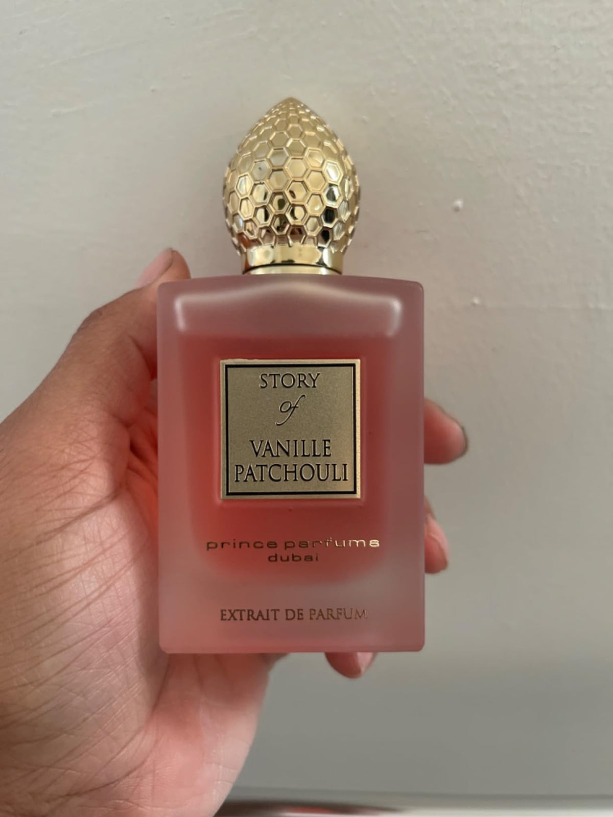 Perfume Oil Versus Spray - Which Wears Better?